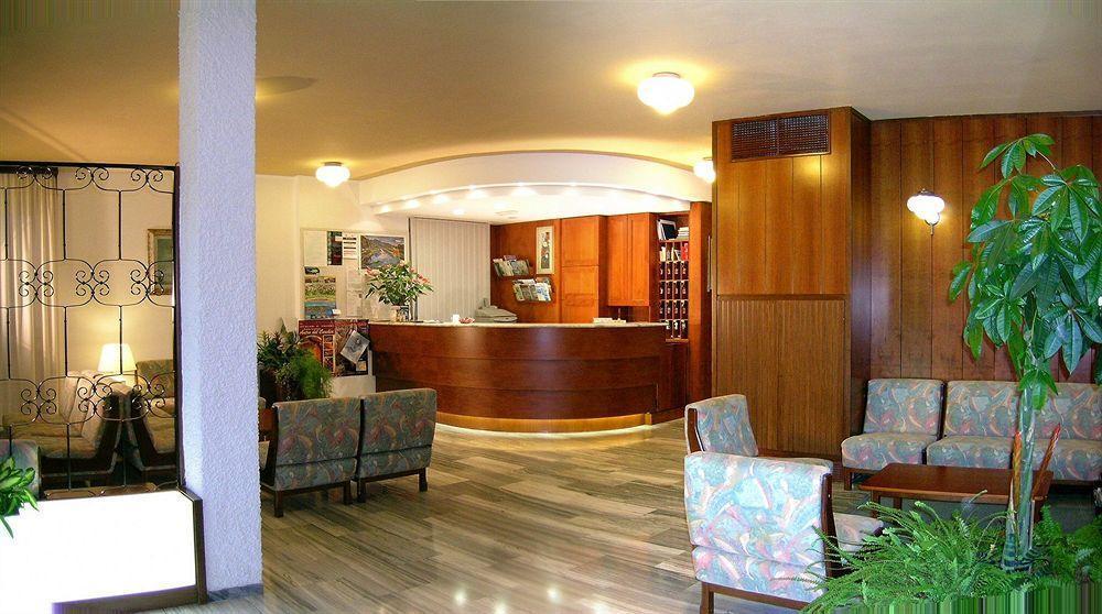 Hotel Giulio Cesare Cinquale Eksteriør billede