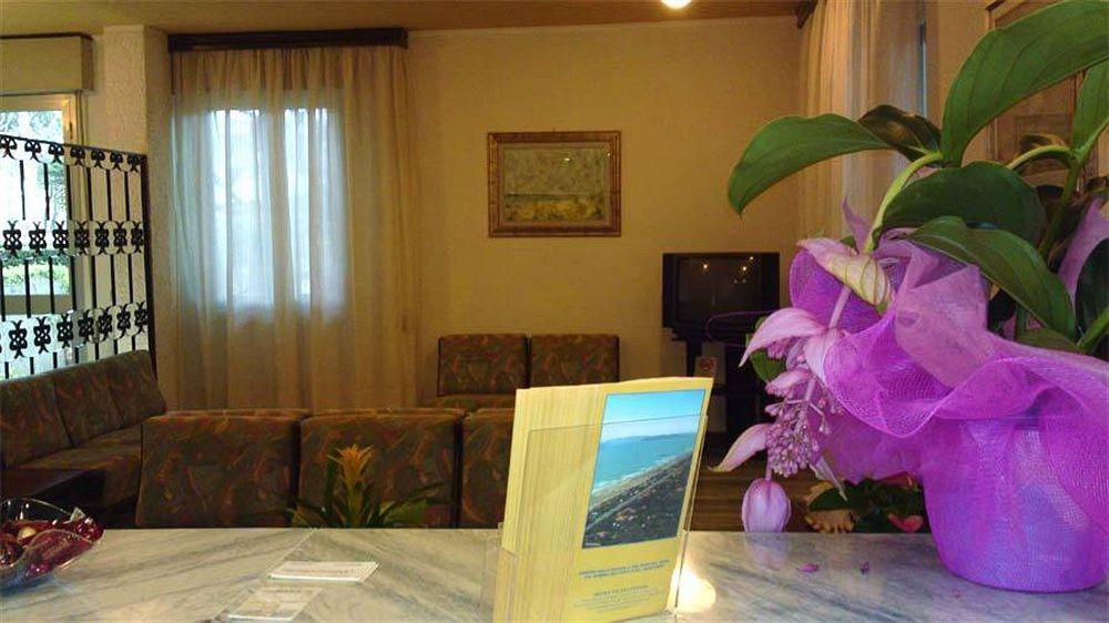 Hotel Giulio Cesare Cinquale Eksteriør billede