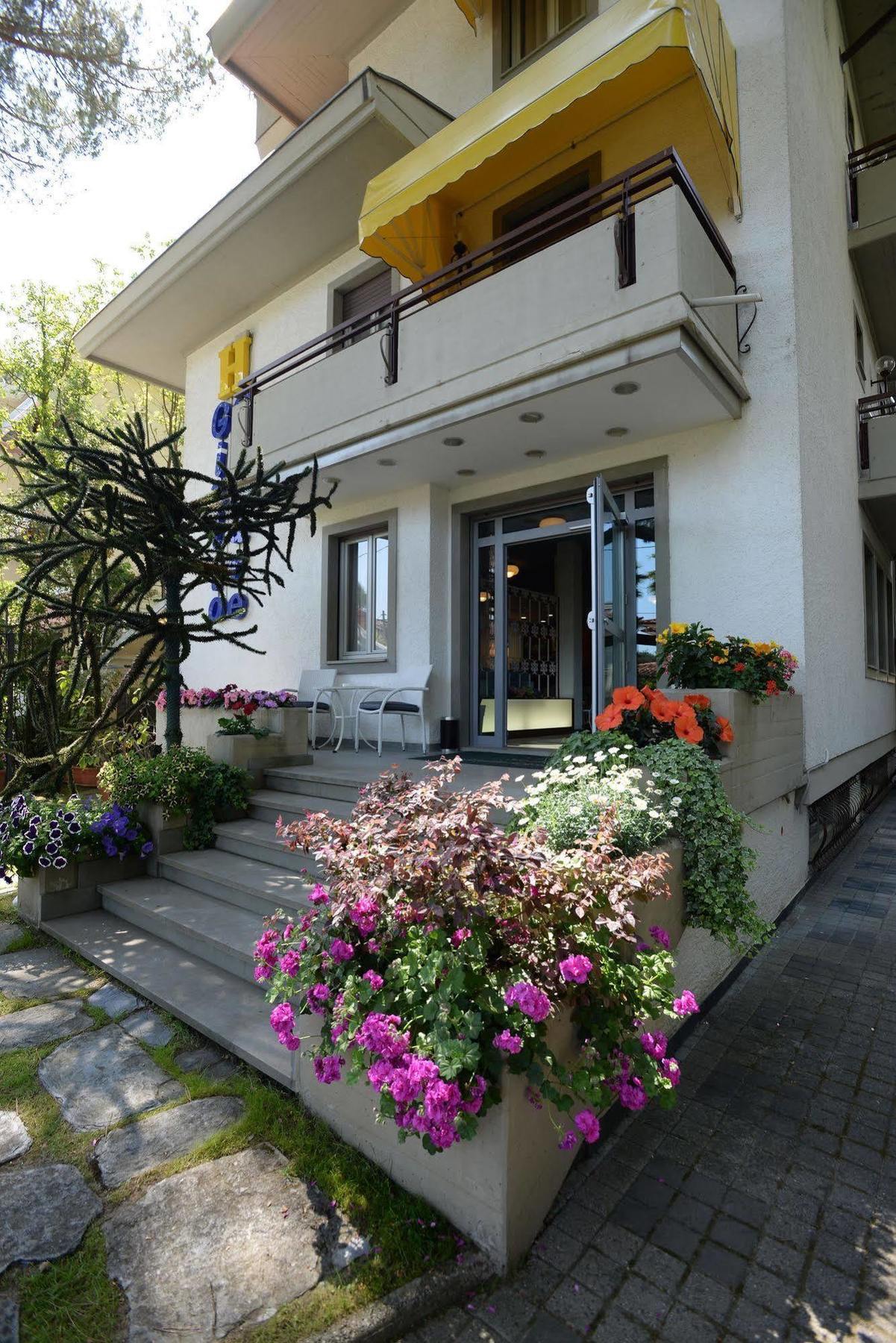 Hotel Giulio Cesare Cinquale Eksteriør billede